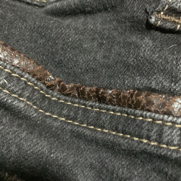 Y2K Slight Flare Faux Leather Trimmed Dark Wash Denim Jeans Woman’s Size 8 - Picture 12 of 13